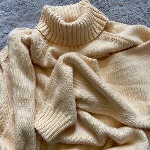 Vintage Turtleneck Sweater in pale yellow